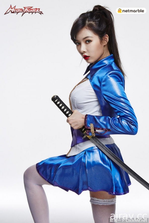 韩国性感女神“泫雅”扮演爆乳高中制服妹！衬衫钮扣差点撑不住！