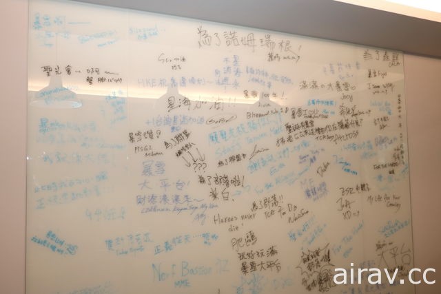 台湾暴雪新办公室布置曝光 一窥油画浮雕“阿萨斯”样貌