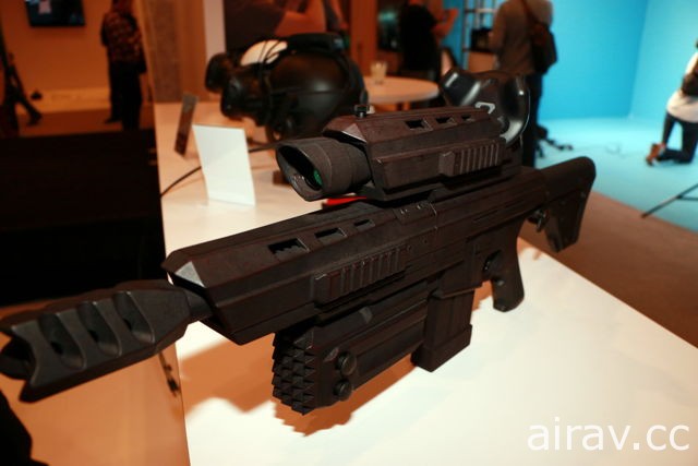 HTC 发表 Vive 移动定位器 方便开发者打造模拟枪枝、球棒、手套等多元配件