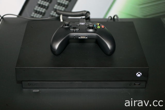 地表最强！Xbox One X 主机今起同步在台推出 死忠玩家排队四天半拔得头筹