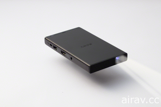 Sony 宣布将推出“手掌大”行动微型投影机 MP-CD1 享受随行的便利与乐趣