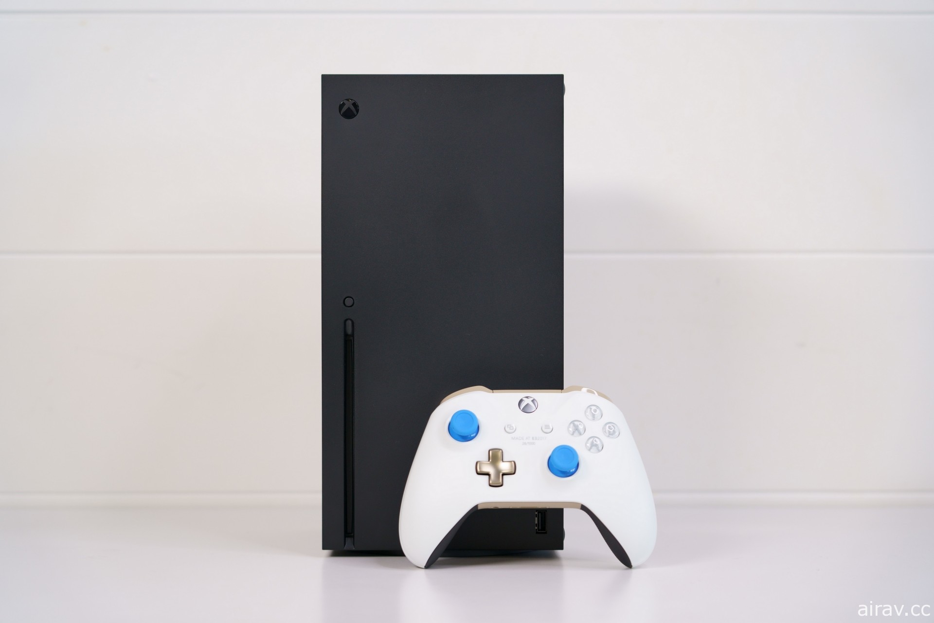 Xbox Series X | S “展示用模型” 一手開箱！ 一窺雙版本次世代主機造型尺寸奧秘