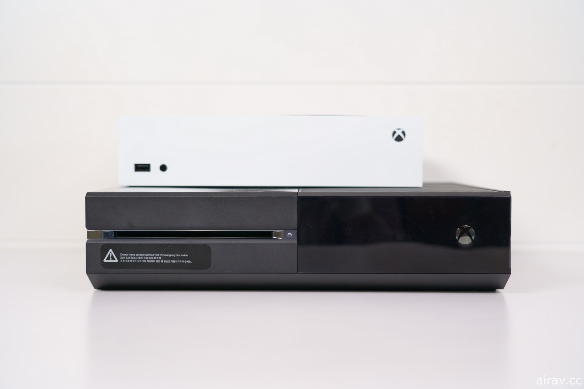 Xbox Series X | S 「展示用模型」 一手開箱！ 一窺雙版本次世代主機造型尺寸奧秘