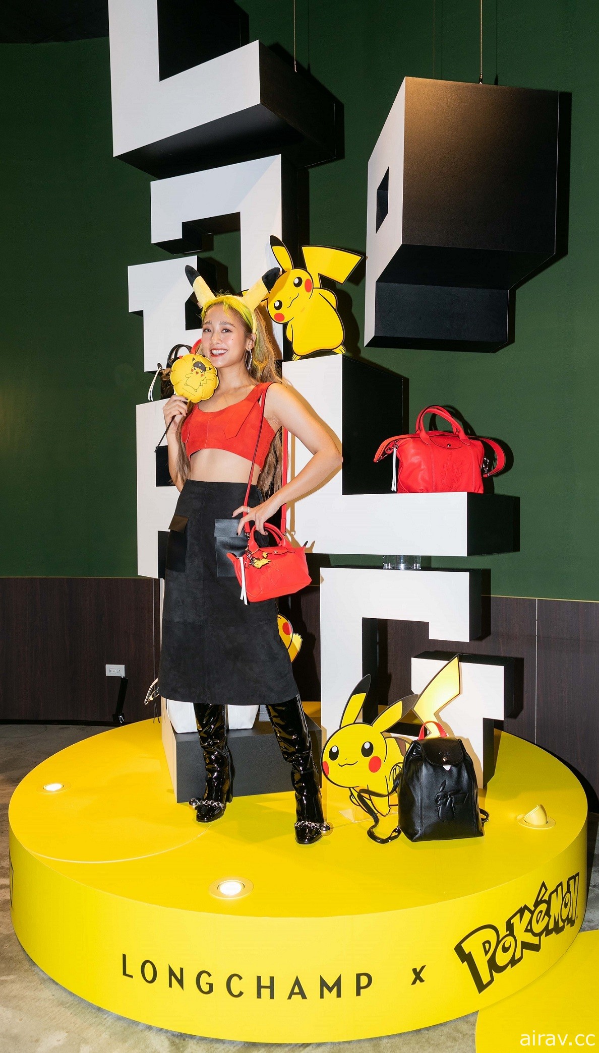 LONGCHAMP x Pokémon 聯名系列上市！皮卡丘聯手 Le Pliage 魅力放電