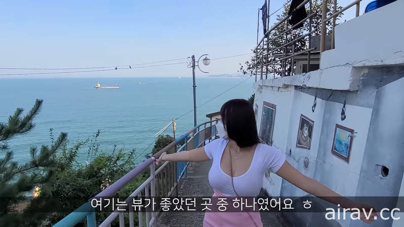 韓國景點《燈塔壁畫村》穿梭在東海田谷牆巷內出去還有百萬海景可以看