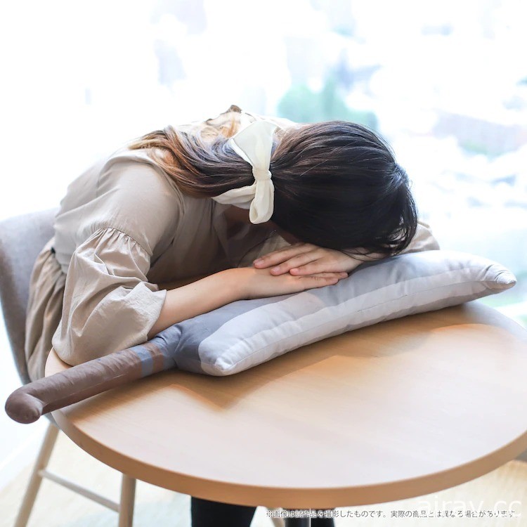 伴你好眠《暮蟬悲鳴時 卒》推出龍宮蕾娜柴刀造型枕