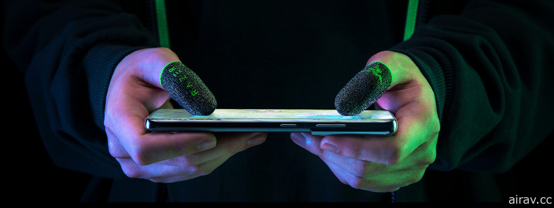 雷蛇推出手机游戏专用“电竞指套 Razer Gaming Finger Sleeve” 强调轻薄、高灵敏度