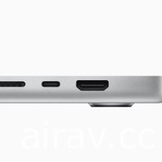 新款 MacBook Pro 搭载 M1 Pro 和 M1 Max 芯片 配备 Liquid Retina XDR 显示器