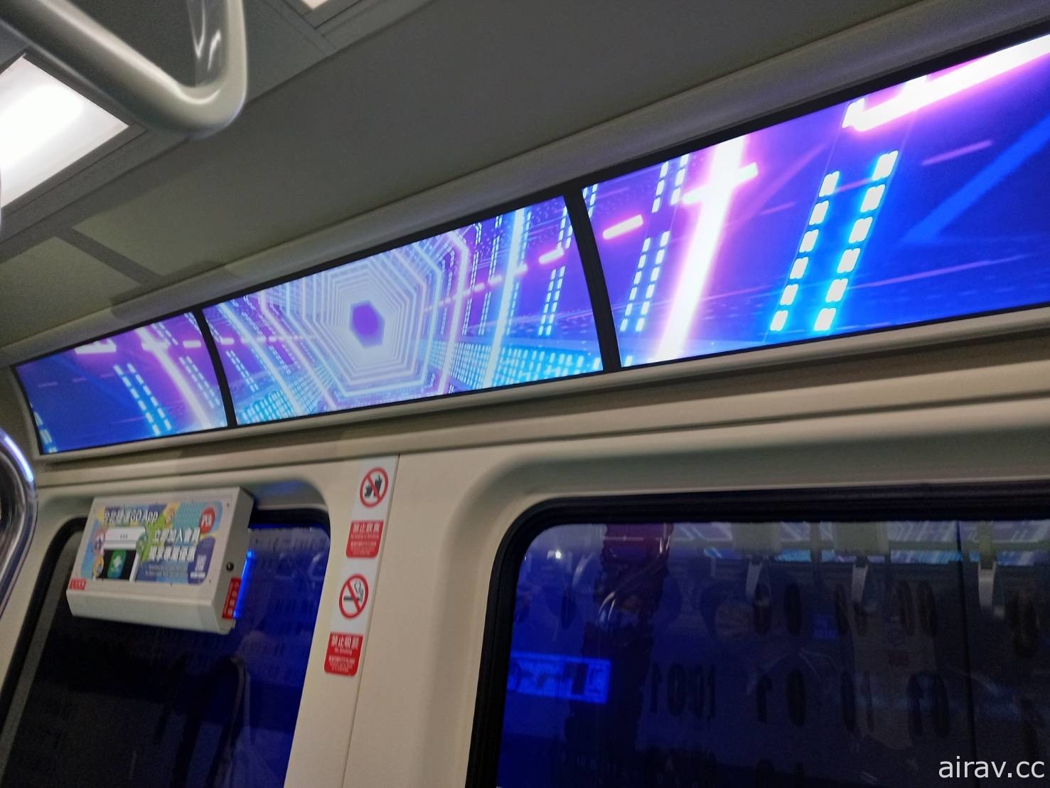 滿滿都是寶可夢！北捷板南線「Smart Display Metro 數位列車」今日上路