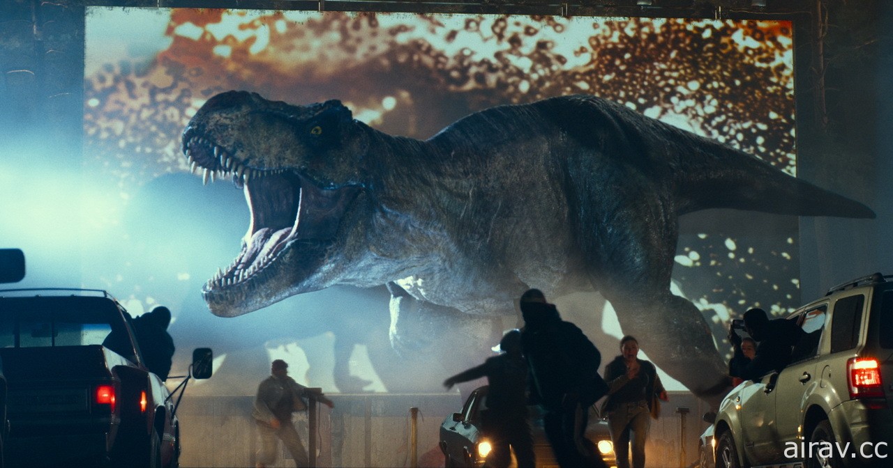《侏罗纪世界：统霸天下》电影释出最新剧照以及预告