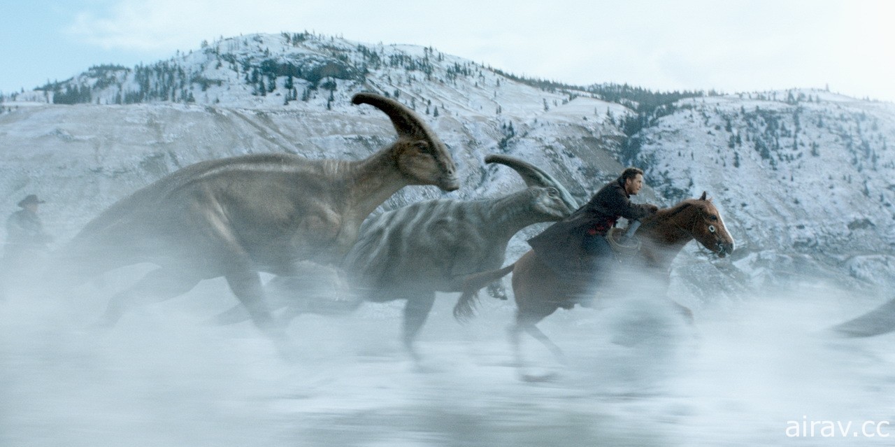 《侏罗纪世界：统霸天下》电影释出最新剧照以及预告