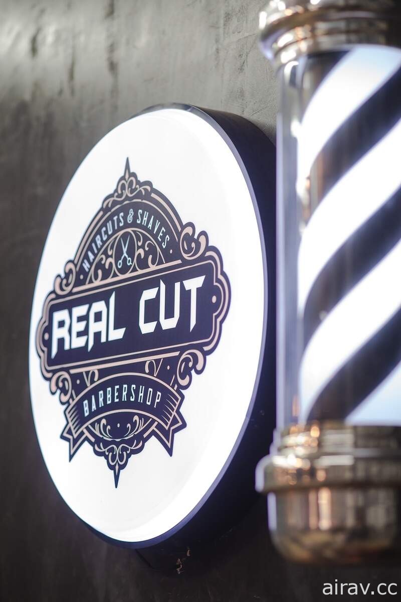 超辣宣傳廣告《泰國髮廊 Real Cut 4》辣妹設計師趴在你身上剪髮...其實只是個誤會QQ